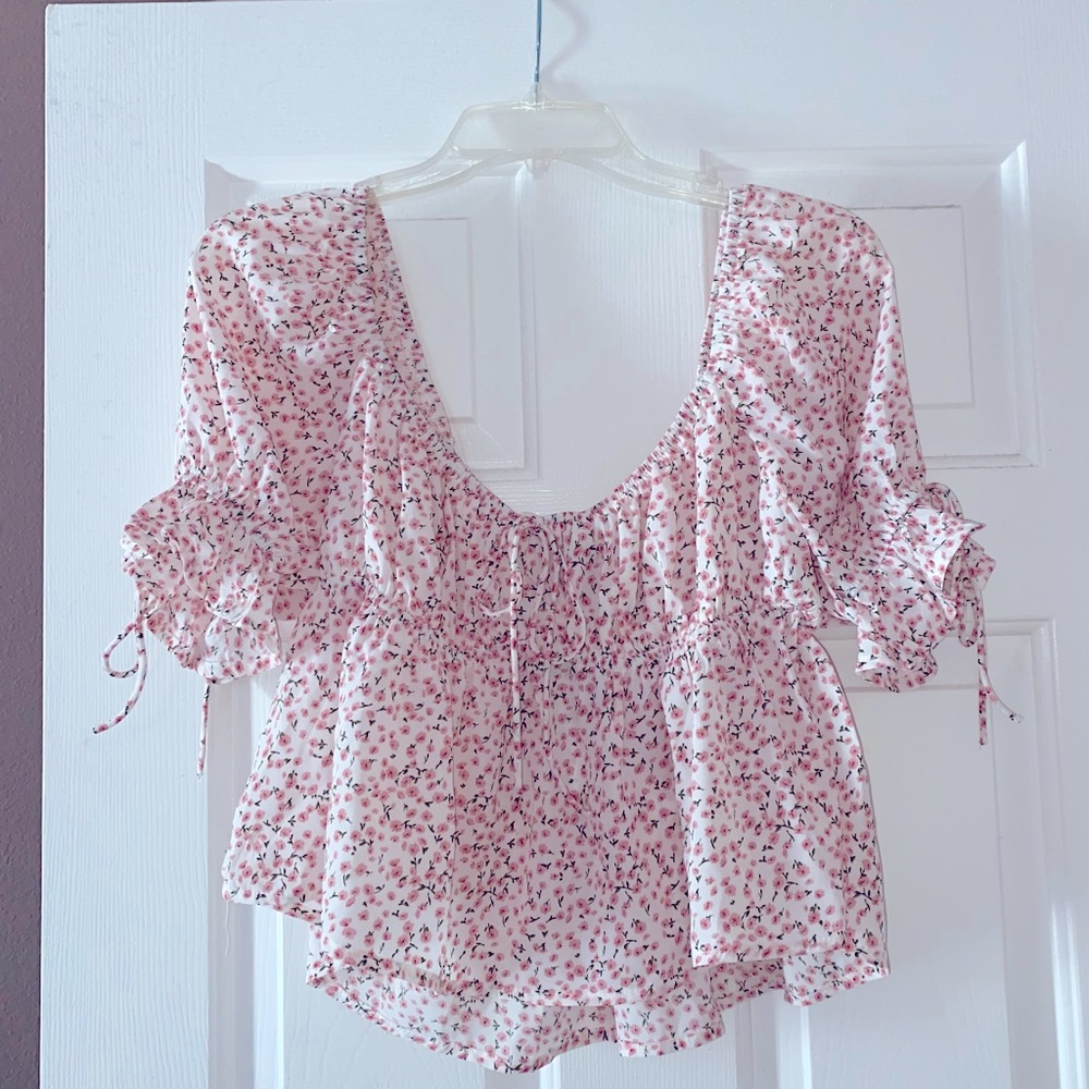 ✨ Papaya Floral Spring Pink and White Blouse ✨